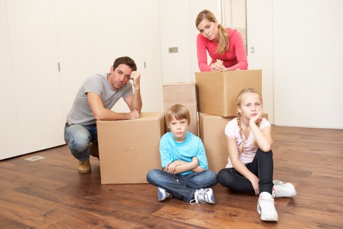 Professional moving support for residential and commercial customers in Hounslow
